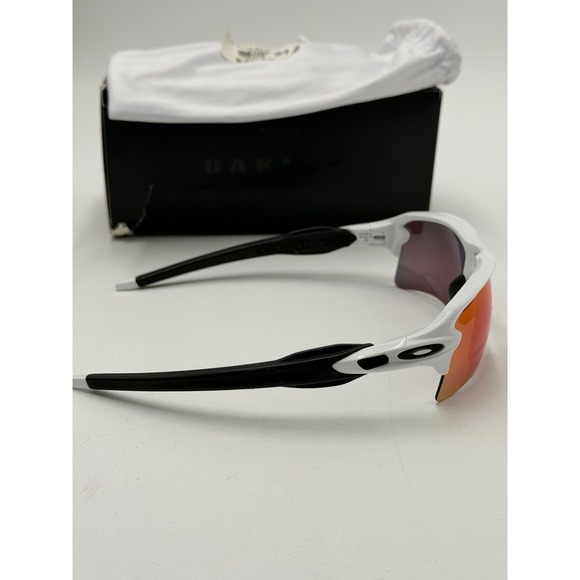 Oakley FLAK 2.0 XL SUNGLASSES OO9188-03 Polished White W/ PRIZM Field Lens - Picture 6 of 15